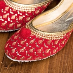 ゴージャス刺繍のマハラニフラットシューズ - サブ3