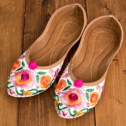 ゴージャス刺繍のマハラニフラットシューズ - サブ2