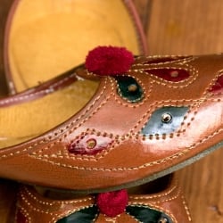 インドのマハラニ　レザーフラットシューズ - サブ4