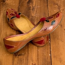 インドのマハラニ　レザーフラットシューズ - サブ5