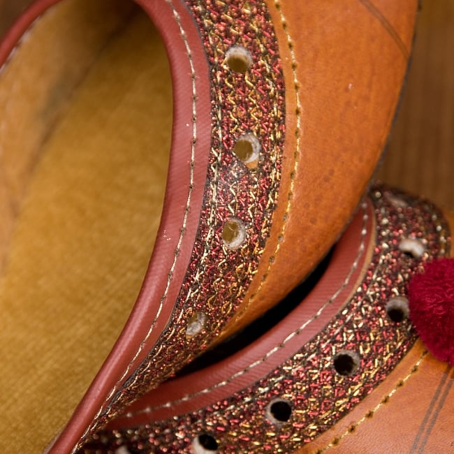 インドのマハラニ　レザーフラットシューズ 4 - 別の角度から
