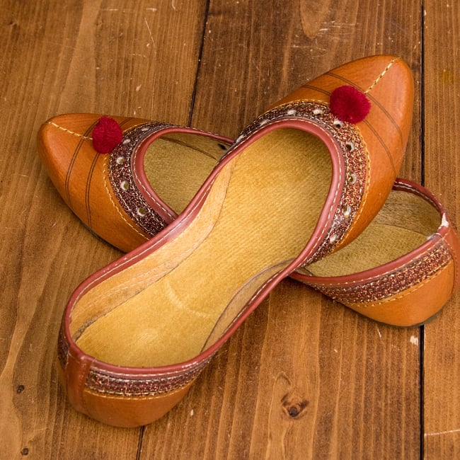 インドのマハラニ　レザーフラットシューズ 7 - 上からの写真です