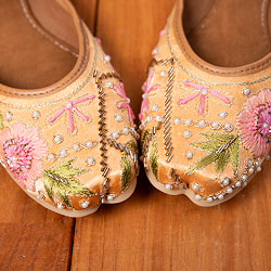 ゴージャス刺繍のマハラニフラットシューズ - サブ4