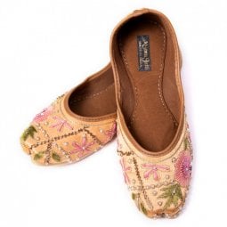 ゴージャス刺繍のマハラニフラットシューズ