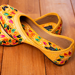 ゴージャス刺繍のマハラニフラットシューズ - サブ5