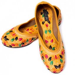 ゴージャス刺繍のマハラニフラットシューズ