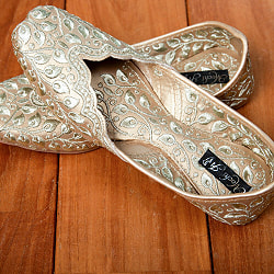 ゴージャス刺繍のマハラニフラットシューズ - サブ5