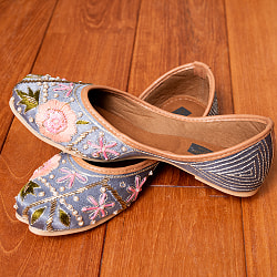 ゴージャス刺繍のマハラニフラットシューズ - サブ5