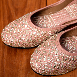 ゴージャス刺繍のマハラニフラットシューズ - サブ3