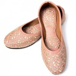 ゴージャス刺繍のマハラニフラットシューズ