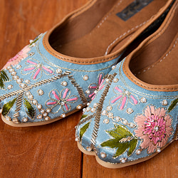 ゴージャス刺繍のマハラニフラットシューズ - サブ3