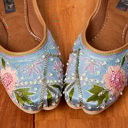 ゴージャス刺繍のマハラニフラットシューズ - サブ4