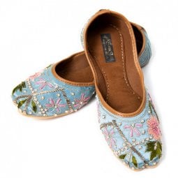 ゴージャス刺繍のマハラニフラットシューズ