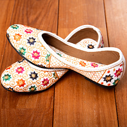 ゴージャス刺繍のマハラニフラットシューズ - サブ5