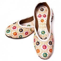 ゴージャス刺繍のマハラニフラットシューズ