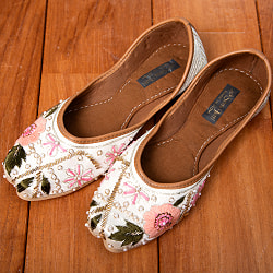 ゴージャス刺繍のマハラニフラットシューズ - サブ2