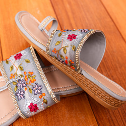 チャッパルと呼ばれるゴージャス刺繍のサンダル - パープル - サブ5