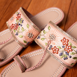 チャッパルと呼ばれるゴージャス刺繍のサンダル - サーモンピンク - サブ3