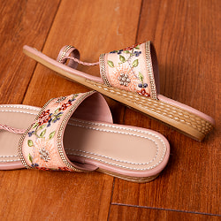 チャッパルと呼ばれるゴージャス刺繍のサンダル - サーモンピンク - サブ5