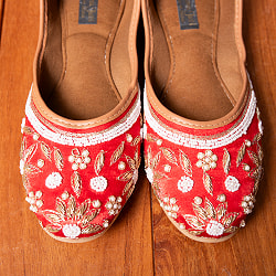 ゴージャス刺繍のマハラニフラットシューズ - サブ4