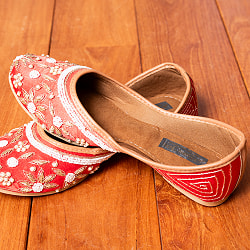 ゴージャス刺繍のマハラニフラットシューズ - サブ5