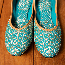 ゴージャス刺繍のマハラニフラットシューズ - サブ4