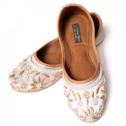 ゴージャス刺繍のマハラニフラットシューズ