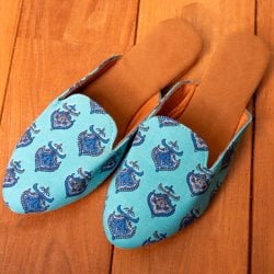 ウッドブロックで彩られた フラットミュール