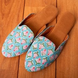 ウッドブロックで彩られた フラットミュール