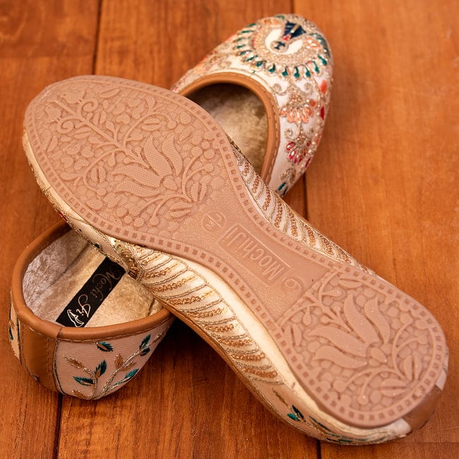 ゴージャス刺繍のマハラニフラットシューズ 9 - アウトソールの写真です