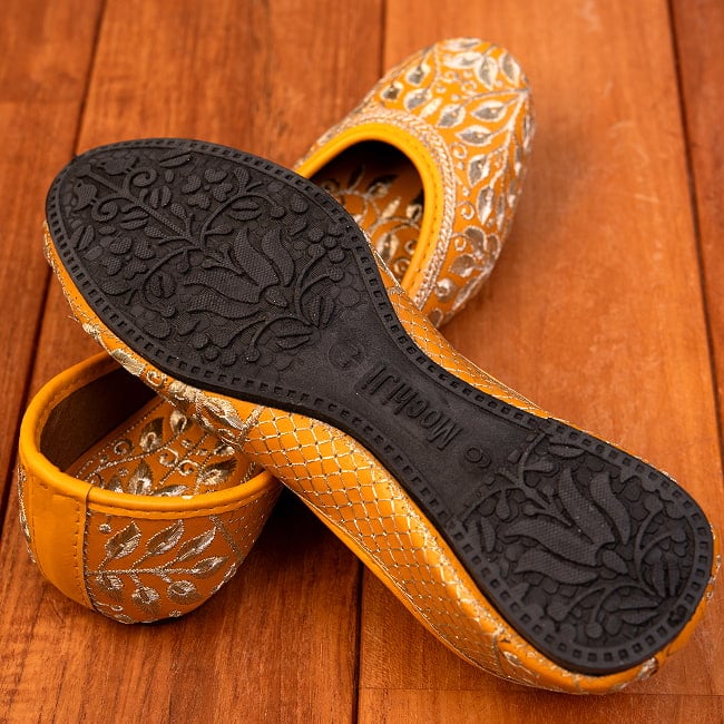 ゴージャス刺繍のマハラニフラットシューズ 9 - アウトソールの写真です