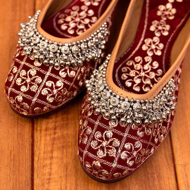 ゴージャス刺繍のマハラニフラットシューズ 3 - 拡大写真です