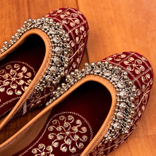 ゴージャス刺繍のマハラニフラットシューズ 8 - とても綺麗な装飾