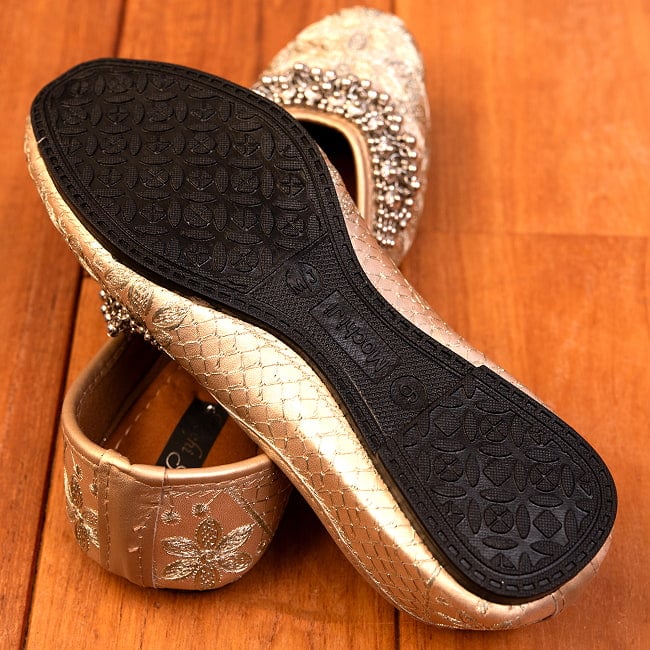 ゴージャス刺繍のマハラニフラットシューズ 9 - アウトソールの写真です