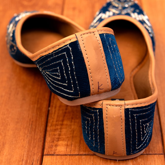 ゴージャス刺繍のマハラニフラットシューズ 6 - かかと部分です