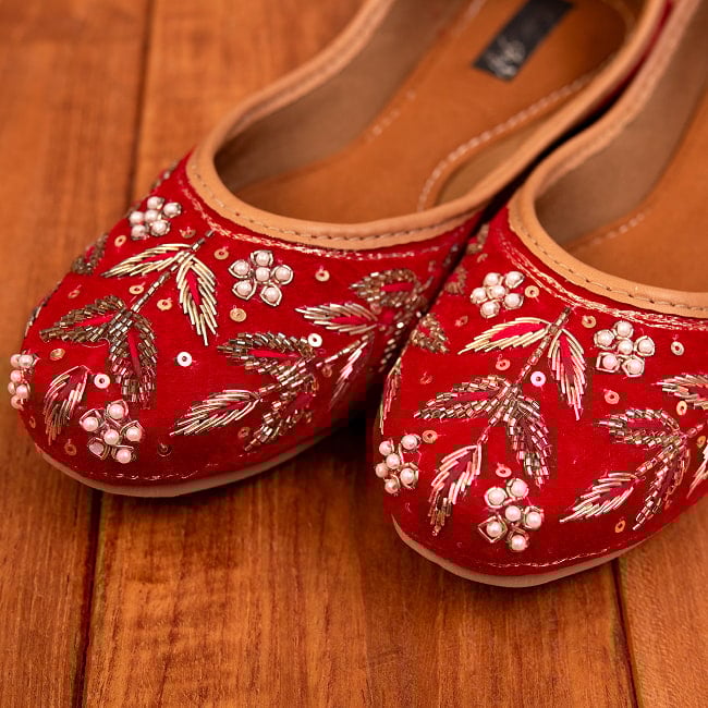 ゴージャス刺繍のマハラニフラットシューズ 3 - 拡大写真です