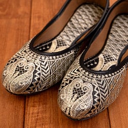 ゴージャス刺繍のマハラニフラットシューズ - サブ3