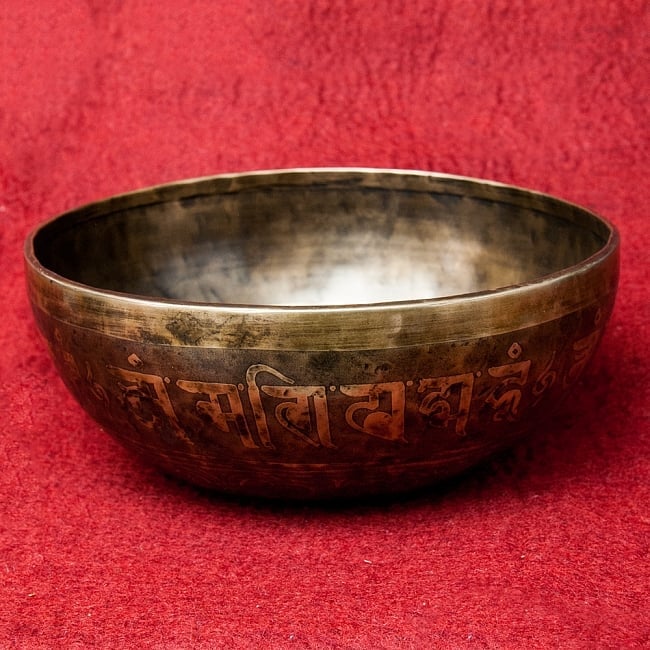 【一点物】チベタンアンティックシンギングボウル【音階:C】1920g(スティック付属)の写真