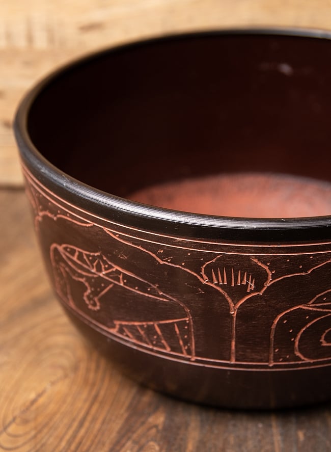 【一点物】ライトウェイトシンギングボウル - 直径：21cm キー：G# 3 - 縁の部分をスティックでこすることで豊かな倍音が広がります。