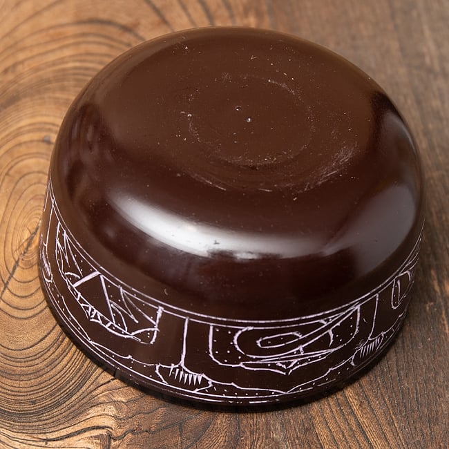 【一点物】ライトウェイトシンギングボウル - 直径:15.5cm キー:F 5 - 底面の様子です。