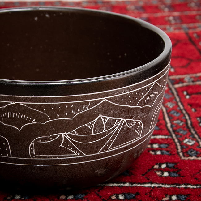 【一点物】ライトウェイトシンギングボウル - 音階:D 直径19.5cm程度 2 - 角度を変えてみてみました。