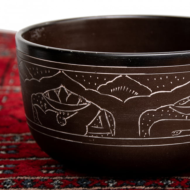 【一点物】ライトウェイトシンギングボウル - 音階：D 直径18cm程度 2 - 角度を変えてみてみました。