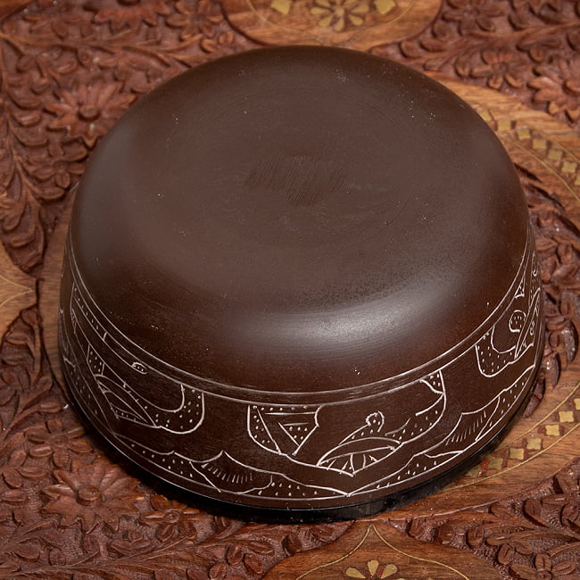 【一点物】ライトウェイトシンギングボウル - 音階：F# 直径15.5cm程度 5 - 底面の様子です。