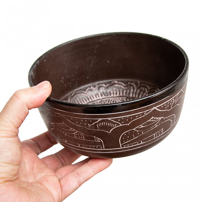 【一点物】ライトウェイトシンギングボウル - 音階：F# 直径15.5cm程度 6 - 手に取るとこれくらいの大きさです・