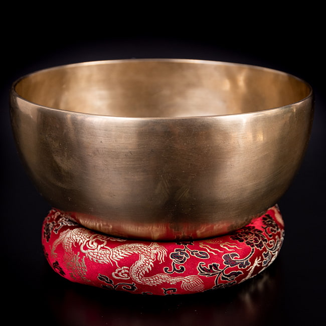 【一点物】アンティックシンギングボウル【音階:C#】約1090g(スティック付属)の写真アンティーク,シンギングボウル,アンティック シンギングボウル,ネパール 楽器,ネパール 打楽器,民族楽器