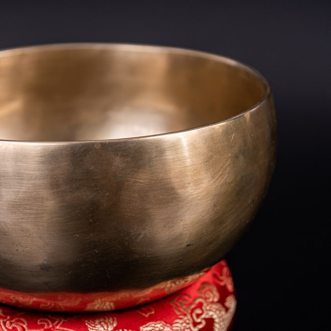 【一点物】アンティックシンギングボウル【音階:B】約610g(スティック付属) 2 - 拡大写真です。