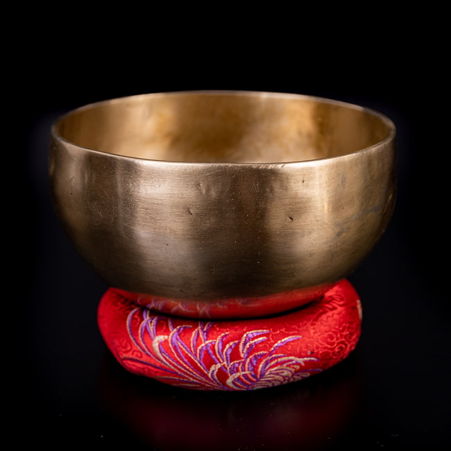 【一点物】アンティックシンギングボウル【音階:Eb】約490g(スティック付属)の写真