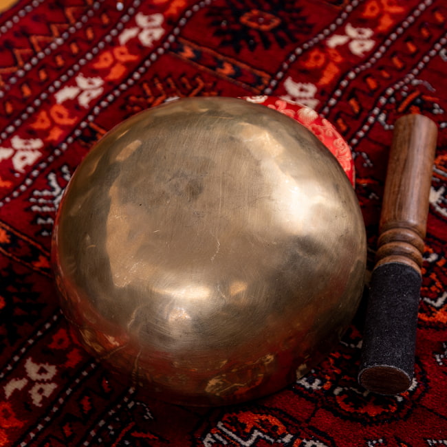 【一点物】アンティックシンギングボウル【音階:G】約860g(スティック付属) 4 - 裏側の写真です