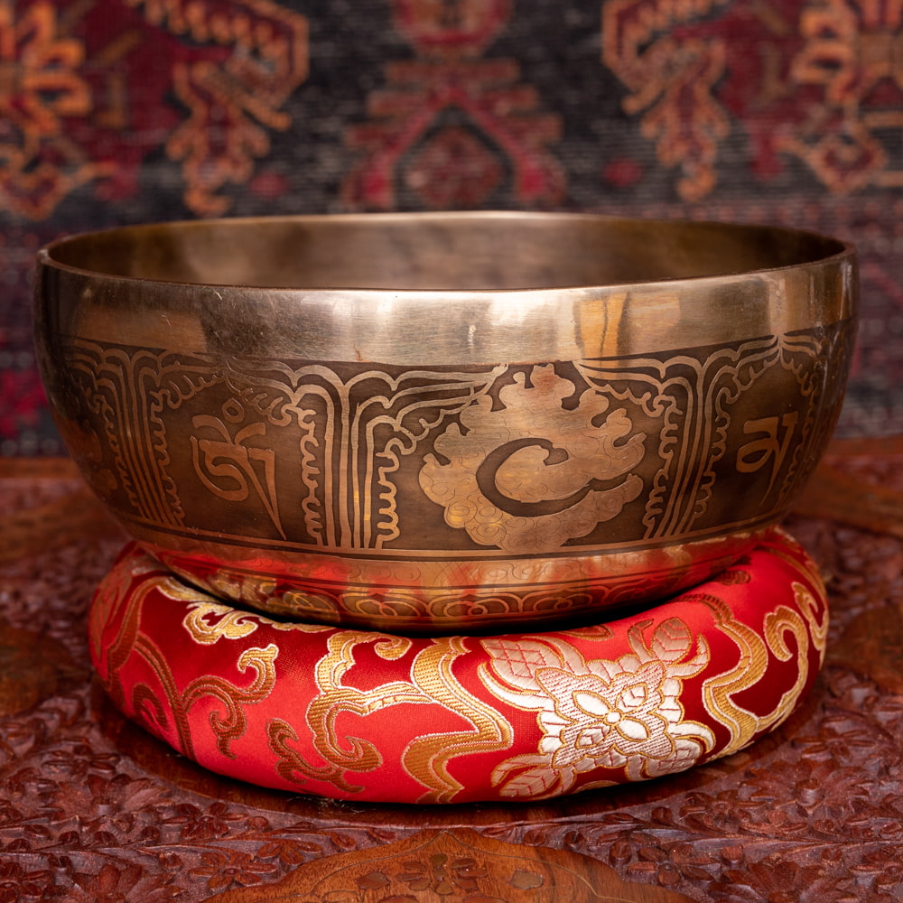 【一点物】チベタンアンティックシンギングボウル【音階:A】約1115g(スティック付属)2枚目の説明写真です