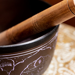 ライトウェイトシンギングボウル　宝生如来　ラトナ サンバヴァ〔直径：約16.2cm〕 - サブ3